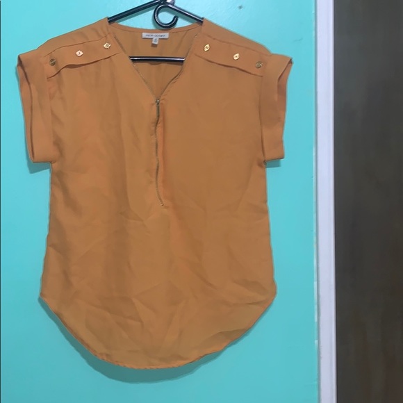 2 tops - Picture 1 of 2